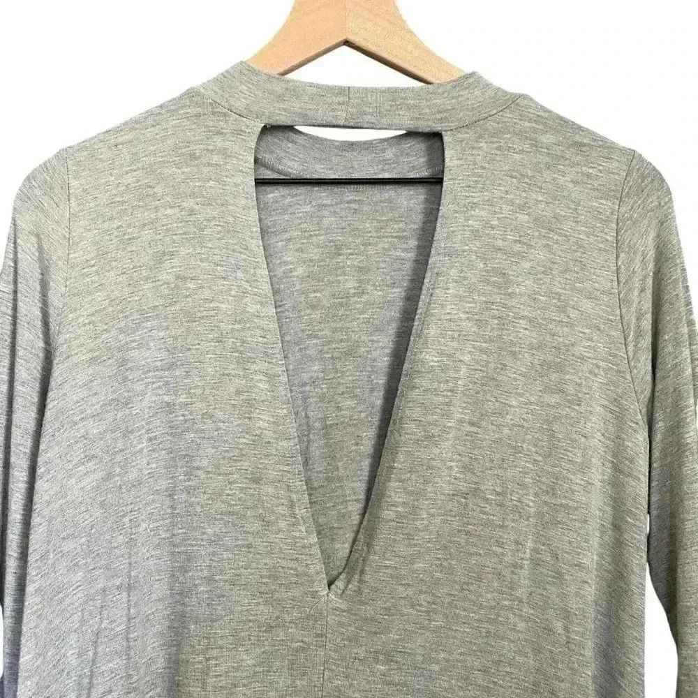 Open-back Gray Swing Tee - Picture 5 of 5